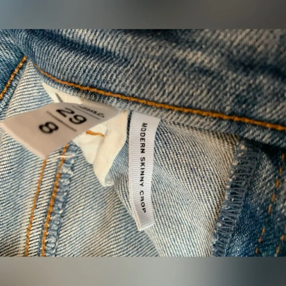 Loft modern skinny crop size 8‎